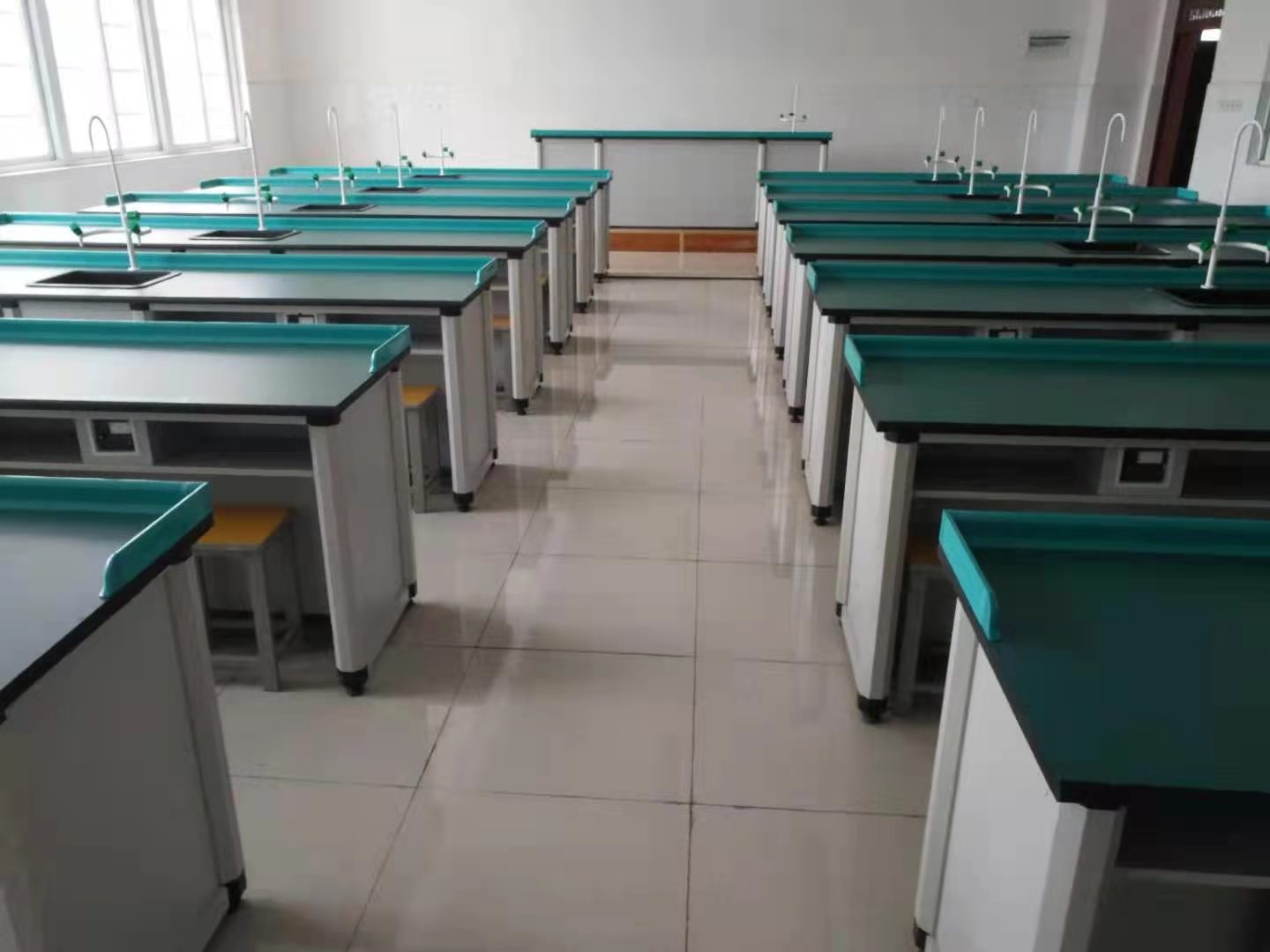 初高中理化生普通實(shí)驗(yàn)室