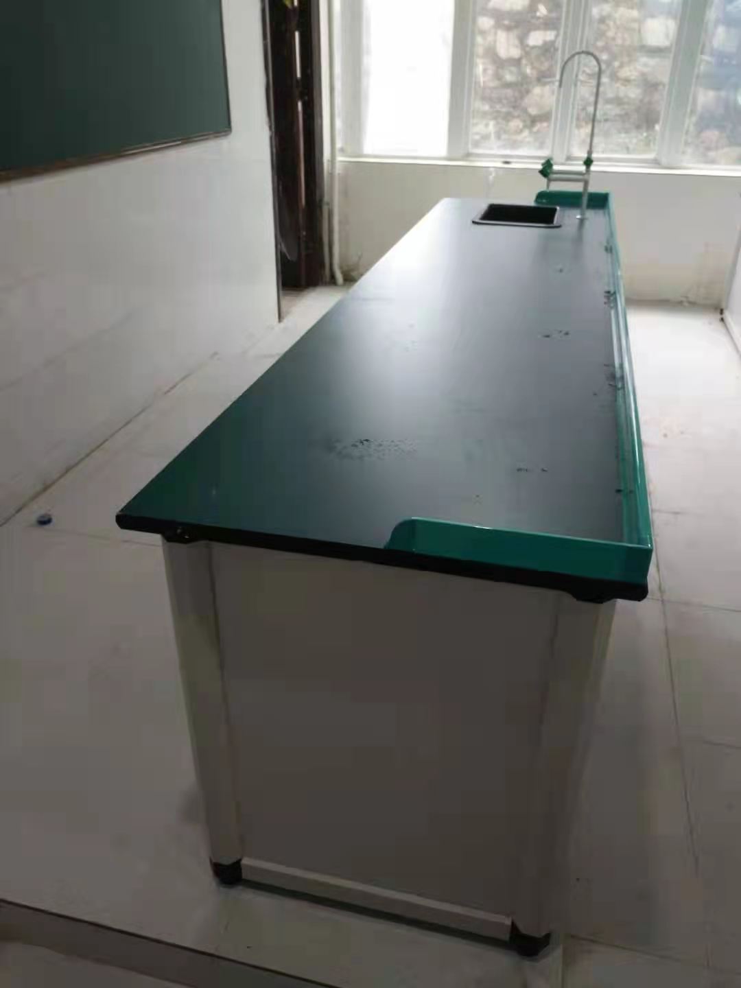 教師演示臺準備臺